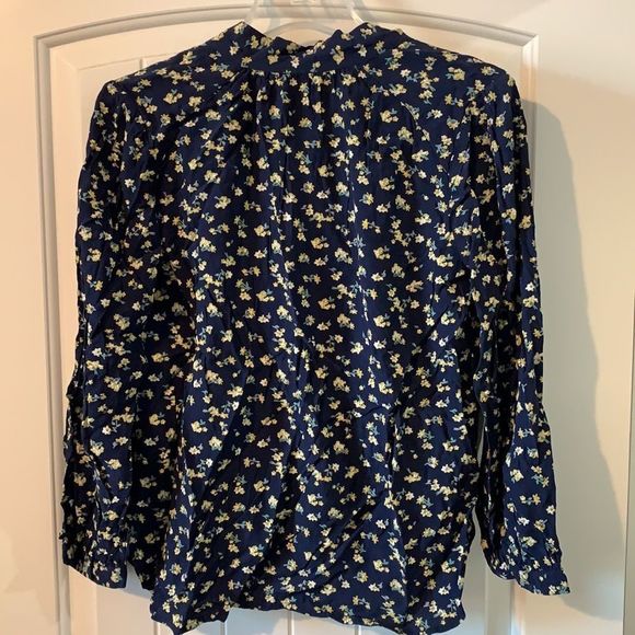 Brand new top lucky brand - Picture 4 of 4